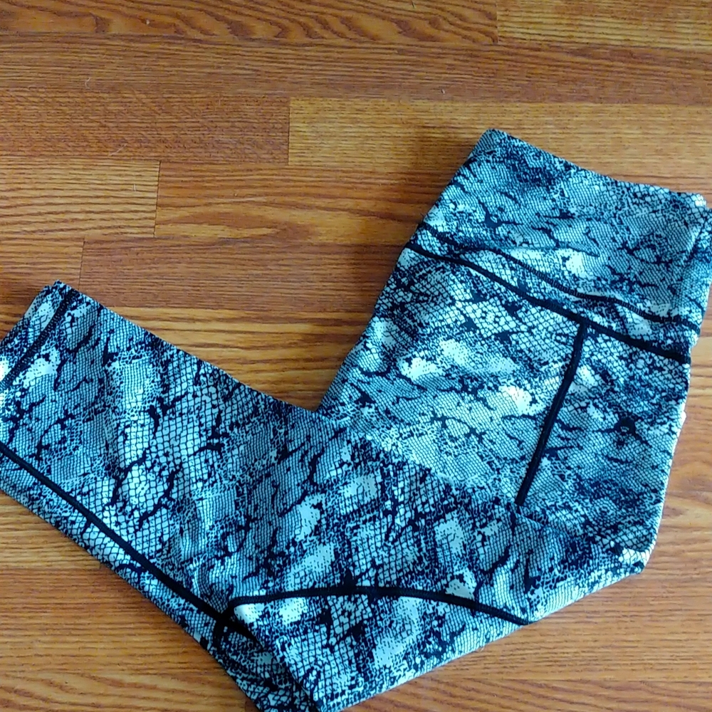 Zyia leggings